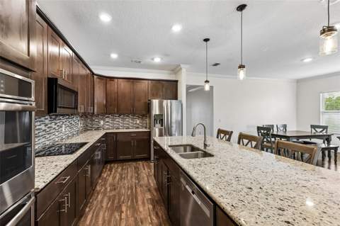 8245 Olive Brook Drive, Wesley Chapel FL - photo 10 of 40