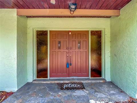 10050 Deer Lane, New Port Richey FL - photo 6 of 30