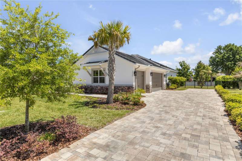 4 bedroom Single Family Residence at 3055 Isola Bella Boulevard, Mount Dora Loch Leven Ph 05, Mount Dora — photo 2