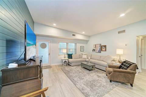 126 Holly Avenue, Sarasota FL - photo 8 of 39