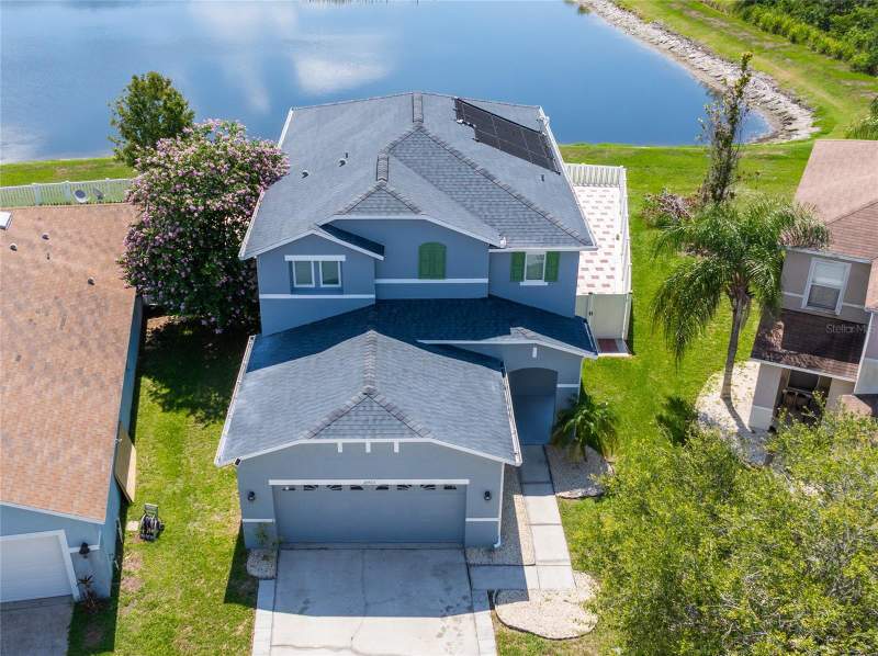 4 bedroom Single Family Residence at 10907 Golden Silence Drive, South Fork Unit 4, Riverview — photo 2