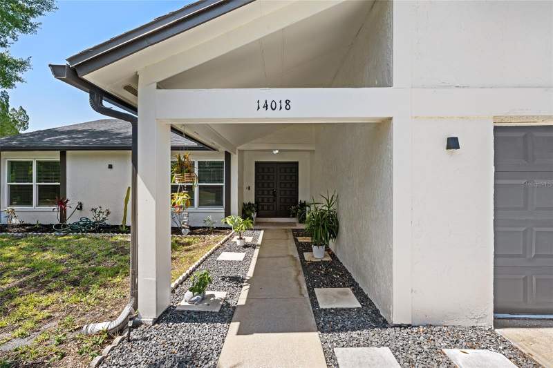 3 bedroom Single Family Residence at 14018 Cascade Lane, Cherry Creek Unit 3, Tampa — photo 2