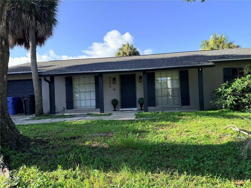 8209 VASSAR CIRCLE home for sale in Twelve Oaks Village