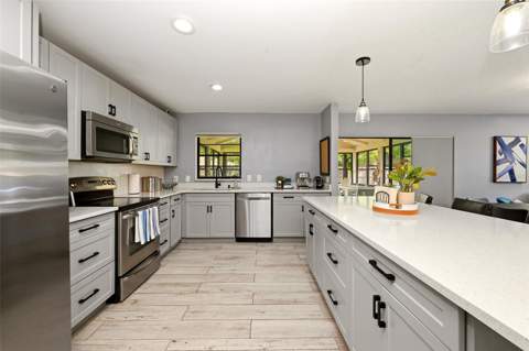 6349 Marlberry Drive, Orlando FL - photo 10 of 44
