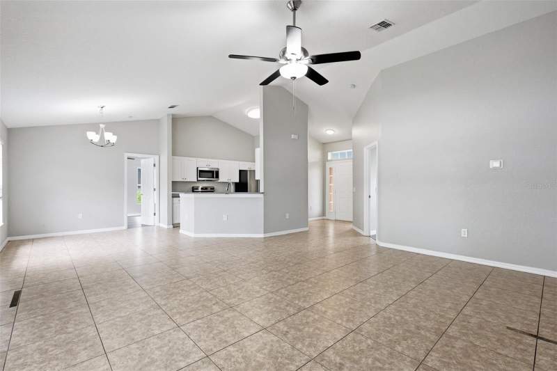 4 bedroom Single Family Residence at 2442 Ambassador Avenue, Spring Hill, Spring Hill — photo 4