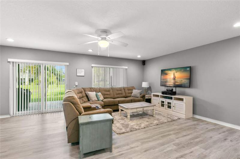 3 bedroom Townhouse at 2376 Hanover Drive, Curlew Landings, Dunedin — photo 3