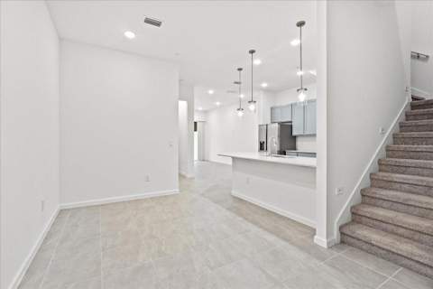 10525 Ebb Tide Lane, Orlando FL - photo 8 of 43