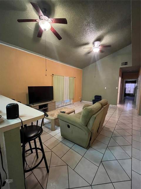 306 Aylesbury Court, Kissimmee FL - photo 8 of 37