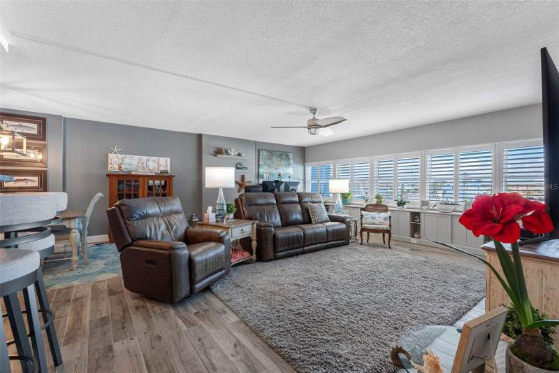 2 bedroom Condominium at 17400 Gulf Boulevard #I3, Tower Isle Condo, Redington Shores — photo 4