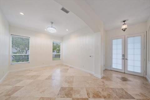 11915 Clubhouse Drive, Lakewood Ranch FL - photo 10 of 54