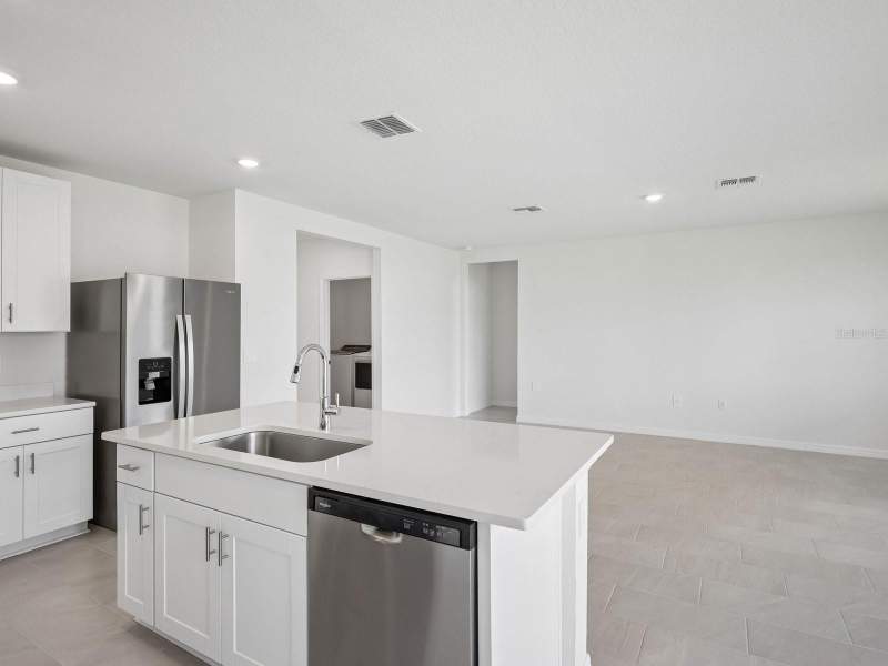 3 bedroom Single Family Residence at 1317 Oak Valley Drive, Reserve At Van Oaks, Auburndale — photo 5