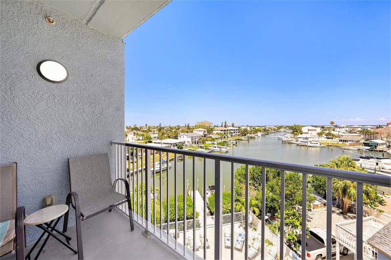 2 bedroom Condo - Hotel at 13999 Gulf Boulevard #406, Skyline Of Madeira Condo, St Petersburg — photo 4