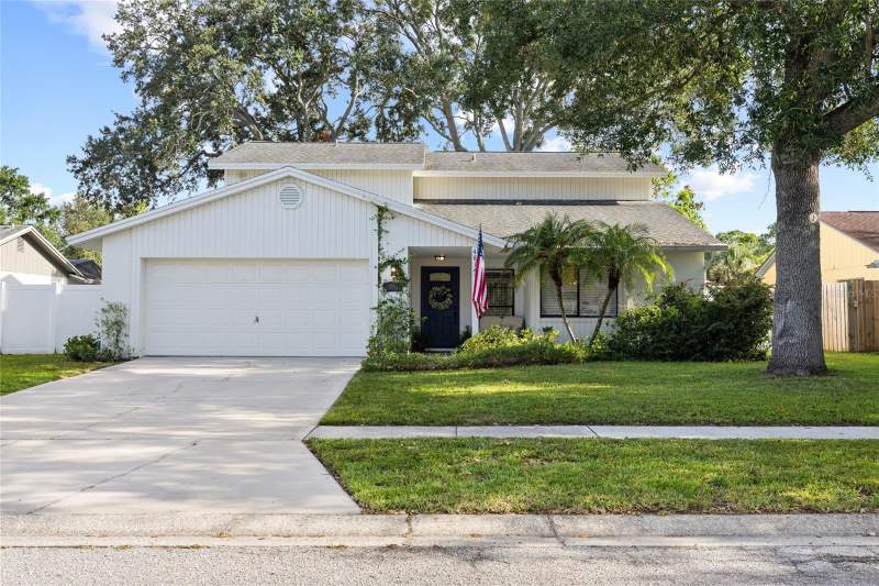 4814 FOX HUNT DR home for sale in Country Place