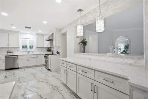 190 Bosphorous Avenue, Tampa FL - photo 18 of 84
