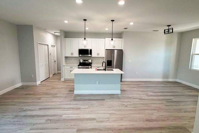 4 bedroom Single Family Residence at 7114 Sunnybrook Boulevard, Port Charlotte Sec 065, Englewood — photo 2