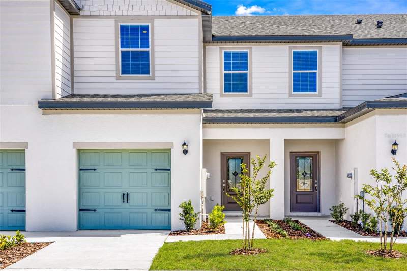3 bedroom Townhouse at 672 POPPY LANE, SOL VISTA, DUNDEE — photo 1