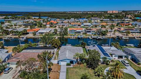 3931 Headsail Drive, New Port Richey FL - photo 11 of 99