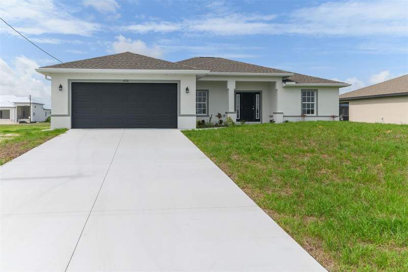 4 bedroom Single Family Residence at 4130 NW 33rd Street, Cape Coral, Cape Coral — photo 2