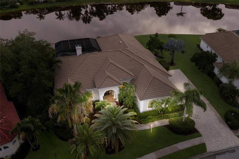 4 bedroom Single Family Residence at 7920 Royal Queensland Way, Lakewood Ranch Cc Sp C Un 5, Lakewood Ranch — photo 4