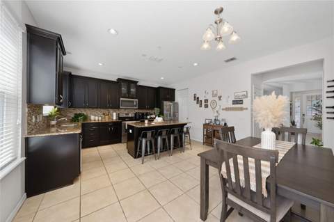 8515 Vedder Ln, Orlando FL - photo 11 of 34
