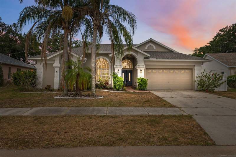 5 bedroom Single Family Residence at 9104 Water Hazard Drive, Fairway Oaks, Hudson — photo 2
