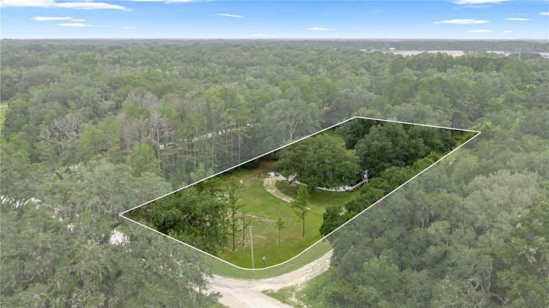3 bedroom Single Family Residence at 13750 105 Place, Rolling Ranch Estates, Dunnellon — photo 2