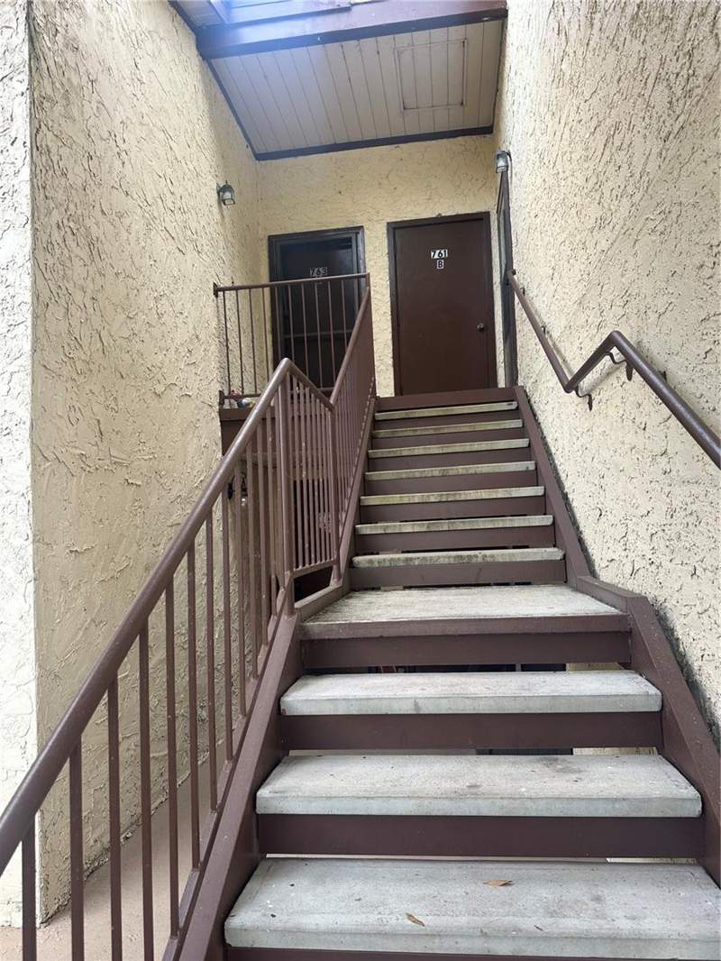 2 bedroom Condominium at 763 Midway Drive #B, Fairways/Silver Spgs Shores Co, Ocala — photo 2