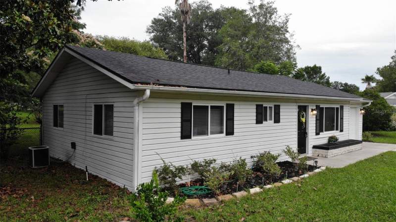 2 bedroom Single Family Residence at 10740 SW 62nd Avenue Road, Spruce Crk 03, Ocala — photo 2