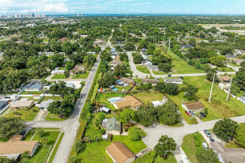3 bedroom Single Family Residence at 2219 Lockwood Meadows Circle, Lockwood Meadows, Sarasota — photo 4