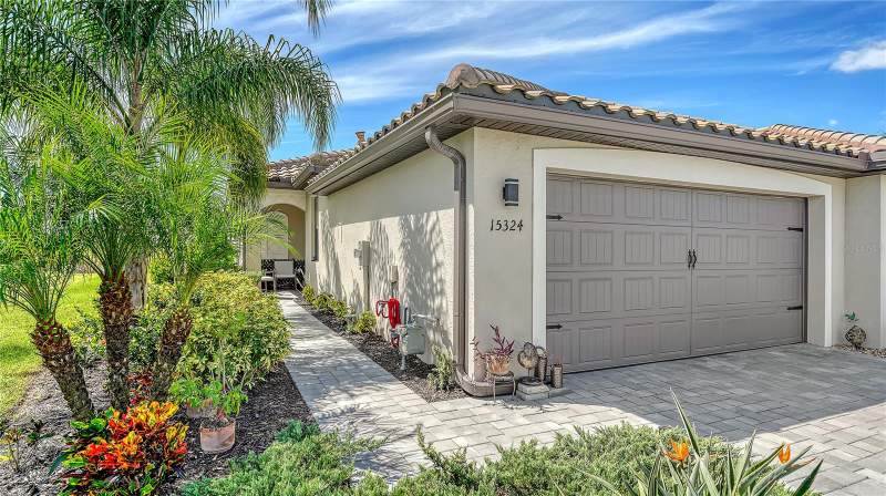 15324 SUNNY DAY DRIVE home for sale in Lorraine Lakes at Lakewood Ranch