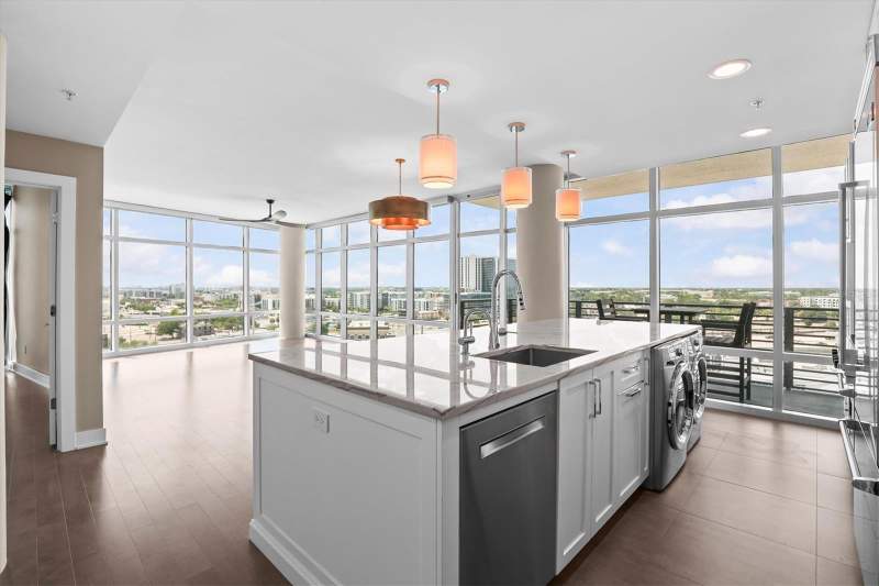 2 bedroom Condominium at 1120 E Kennedy Boulevard #1216, Grand Central At Kennedy Resid, Tampa — photo 3