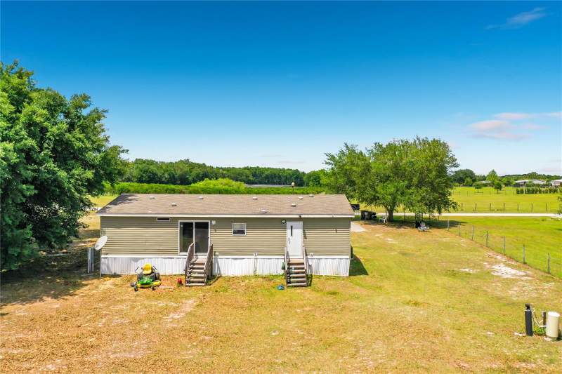 3 bedroom Manufactured Home at 8108 Sergeant Pepper Drive, Blue Spring Lake Sub, Howey In The Hills — photo 5