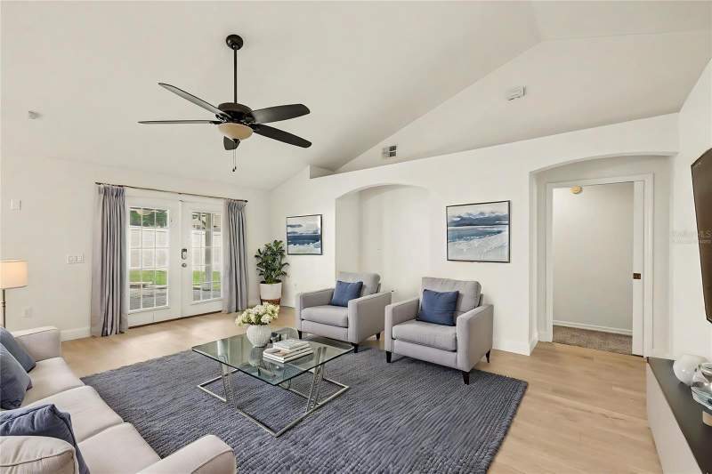 4 bedroom Single Family Residence at 7231 Remington Oaks Drive, Remington Oaks Ph 01, Lakeland — photo 2