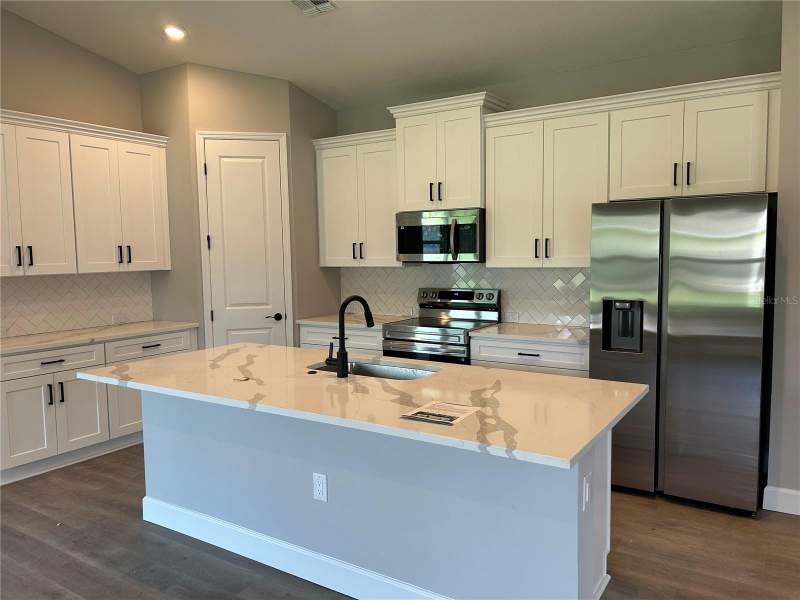 4 bedroom Single Family Residence at 7919 N Tiny Lily Drive, Citrus Springs Unit 7, Dunnellon — photo 2