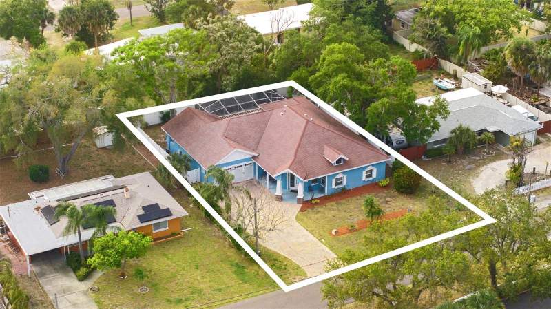4 bedroom Single Family Residence at 12080 143rd Street, Yellow Banks Grove, Largo — photo 5