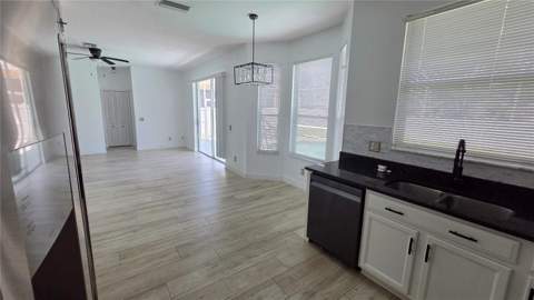 10422 Glen Willow Lane, Tampa FL - photo 12 of 46