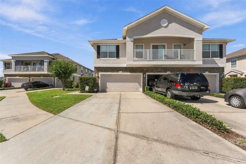 3 bedroom Townhouse at 2333 Tanbark Ridge Place, Walden Woods Rep, Plant City — photo 2