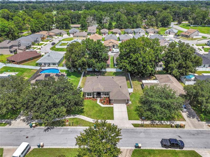 4 bedroom Single Family Residence at 4607 SE 27th Street, Magnolia Forest, Ocala — photo 2