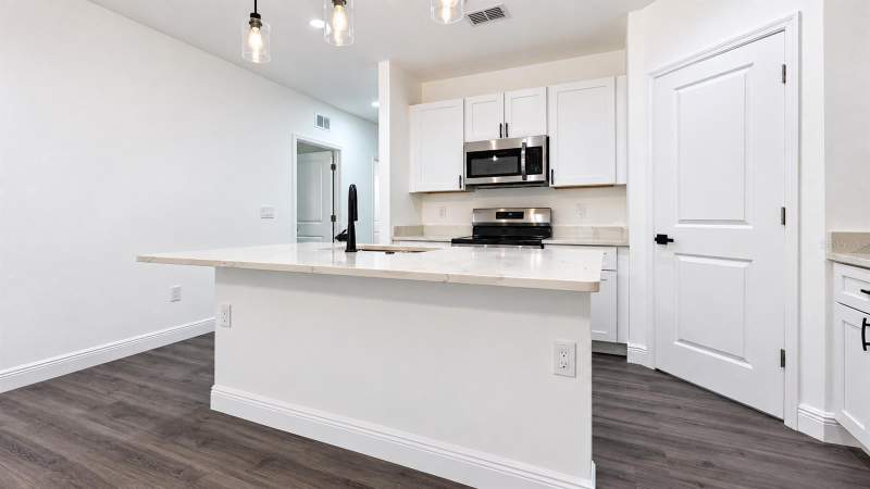 4 bedroom Single Family Residence at 1028 S Terry Avenue, Woodlawn Sub, Lakeland — photo 5