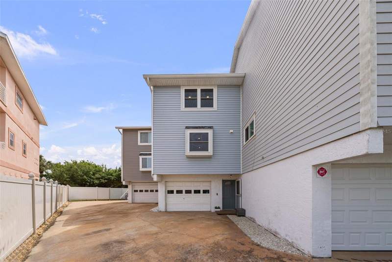 2 bedroom Townhouse at 619 2ND STREET #2, NORMCO CONDO, INDIAN ROCKS BEACH — photo 2
