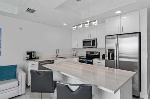 11500 Gulf Boulevard #610, St Petersburg FL - photo 9 of 43