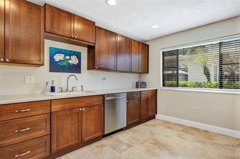121 Crown Point Circle #121, Longwood FL - photo 6 of 6