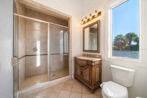 1040 Eldorado Avenue, Clearwater Beach FL - photo 21 of 99