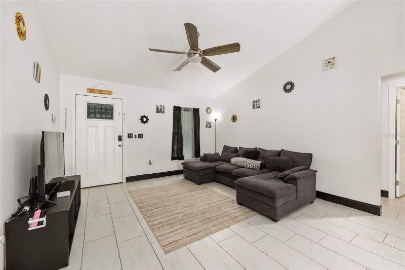 3 bedroom Single Family Residence at 3781 SE 144th Lane, Belleview Heights Estate, Summerfield — photo 2