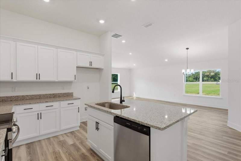 4 bedroom Single Family Residence at 13658 NW 150th Circle, Kirkland Farms Ph 1 Pb 39 Pg 65, Alachua — photo 4