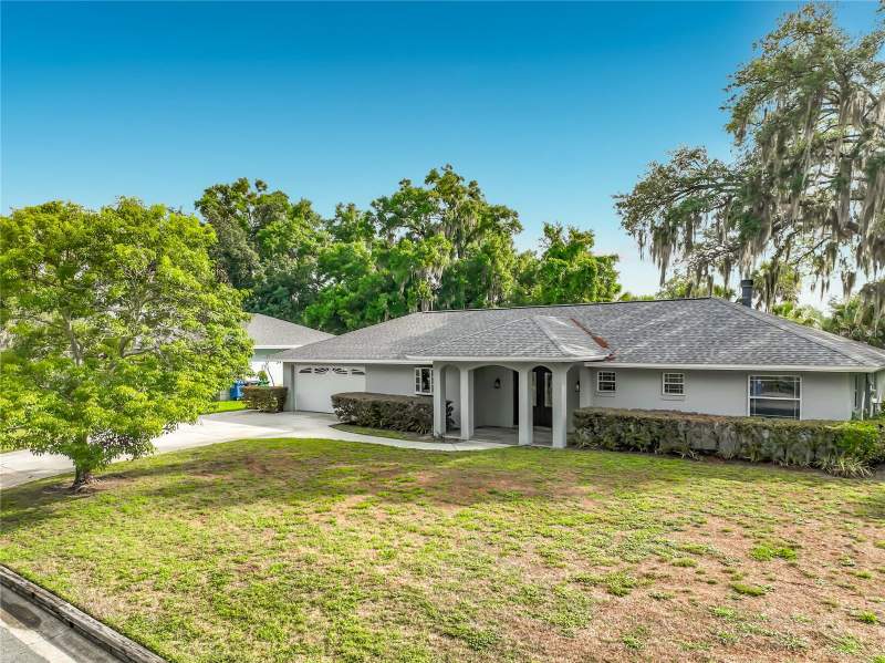 2157 LAKE DRIVE home for sale in Killarney Point