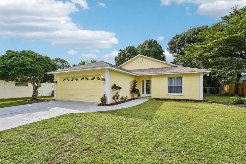 3 bedroom Single Family Residence at 5684 Alden Garden Way, Deer Hollow, Sarasota — photo 5