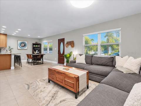 2429 Park Street, St Petersburg FL - photo 10 of 28