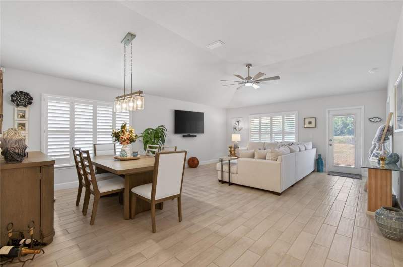 4 bedroom Single Family Residence at 25013 SW 24th Place, Country Way South Ph 1 Pb 38 Pg 79, Newberry — photo 2