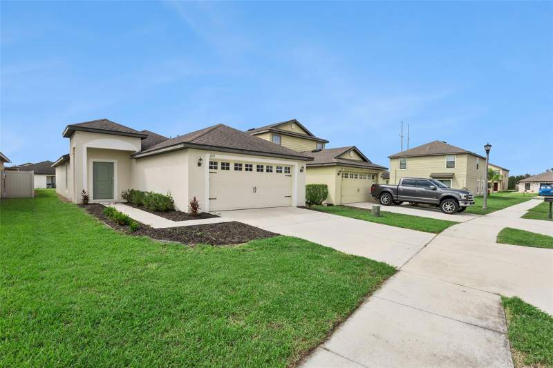 3 bedroom Single Family Residence at 2119 Peyto Way, Villages At Bridgewater, Lakeland — photo 4